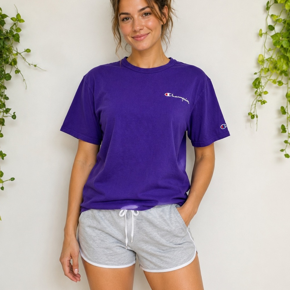Champion size medium purple shirt sleeve crew neck t-shirt, unisex fit